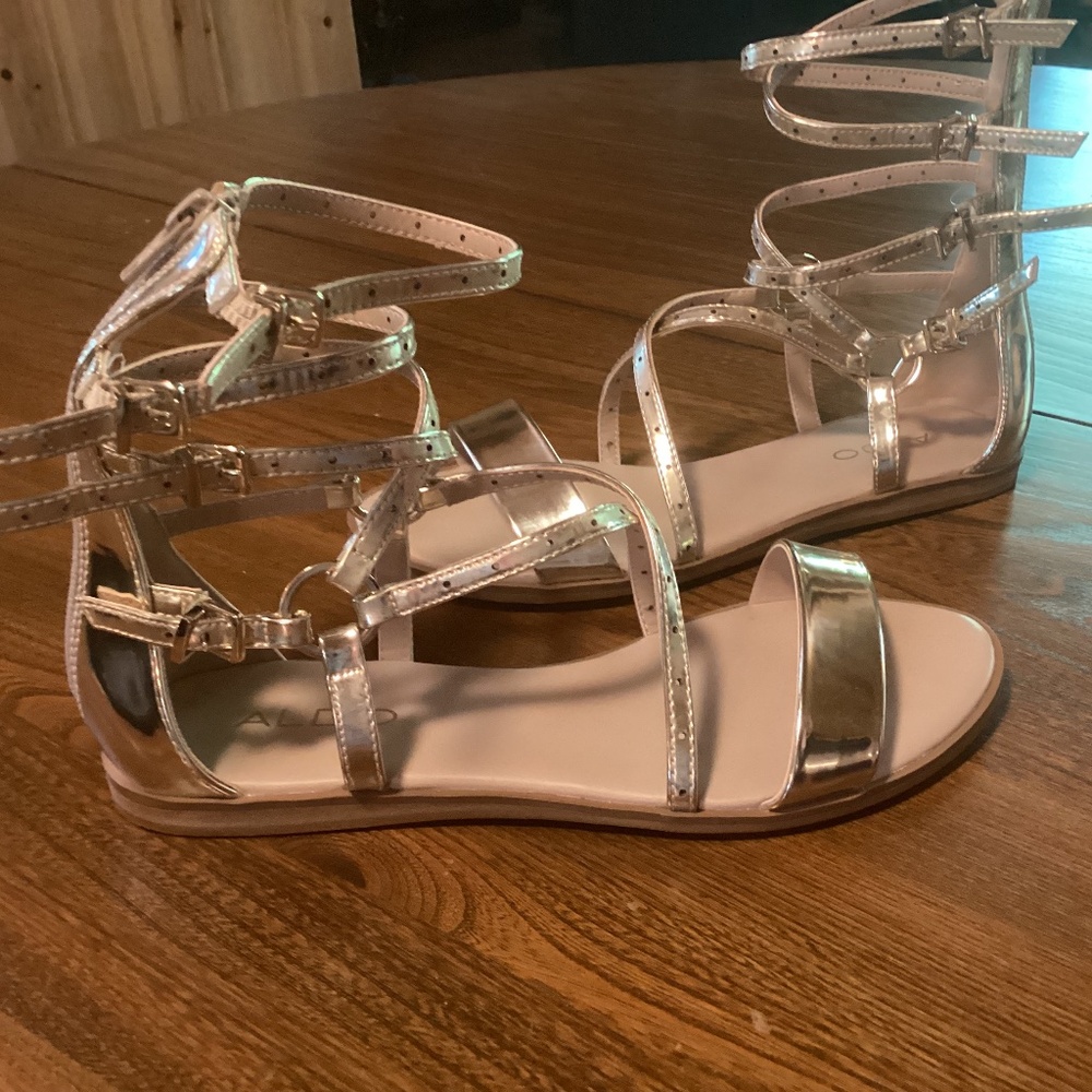 Sandal - Picture 2 of 3
